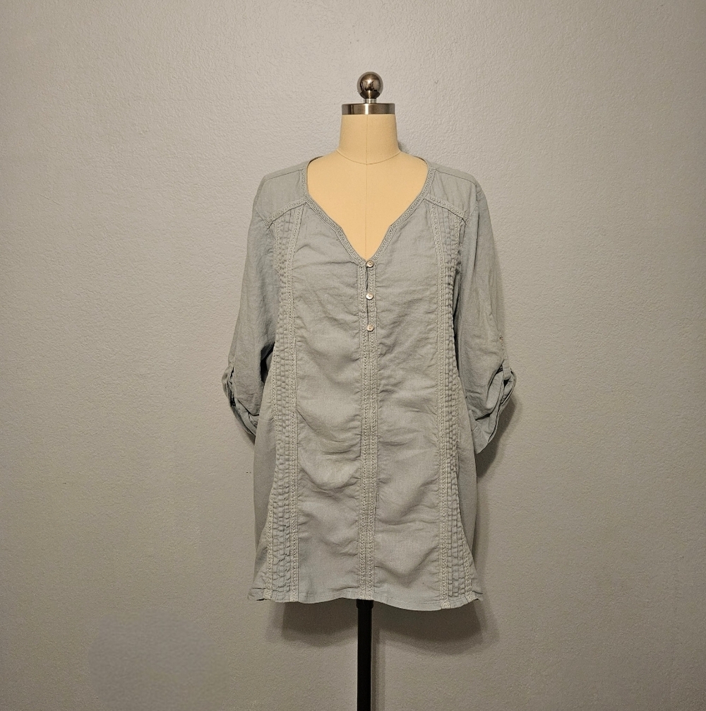 Bandolino Women's Light Blue Linen Blend Top